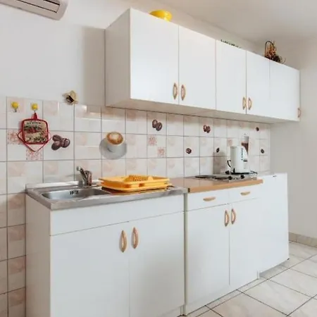Apartamento Knez - 100 M From Beach
