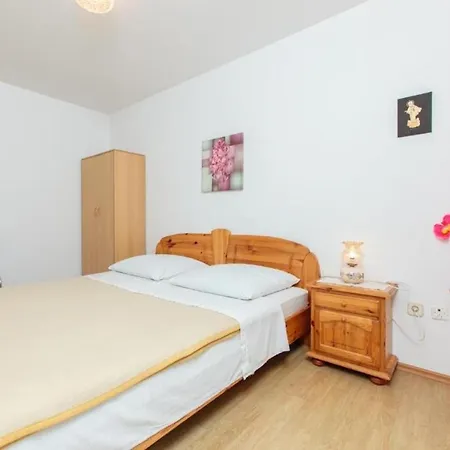 Apartamento Knez - 100 M From Beach